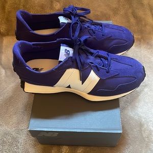 New Balance 327 - worn once - Big Boys Size 7